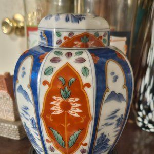 VTG Japanese Imari Hand Painted Porcelain Ginger Jar Vase Urn w/lid EUC 6"